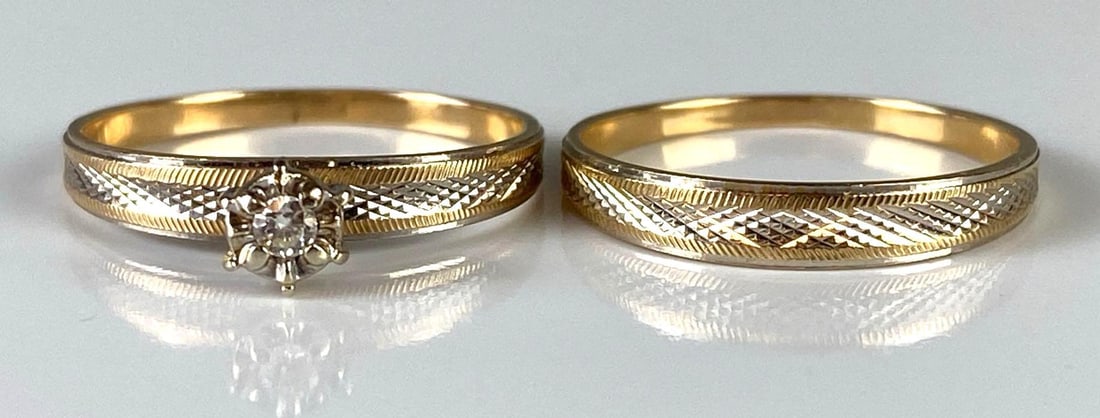 10K Gold Davis Womens Wedding Ring Set: Total weight 2.7g, Includes Diamond Engagement Ring, and Gold Wedding Band, Both size 7.