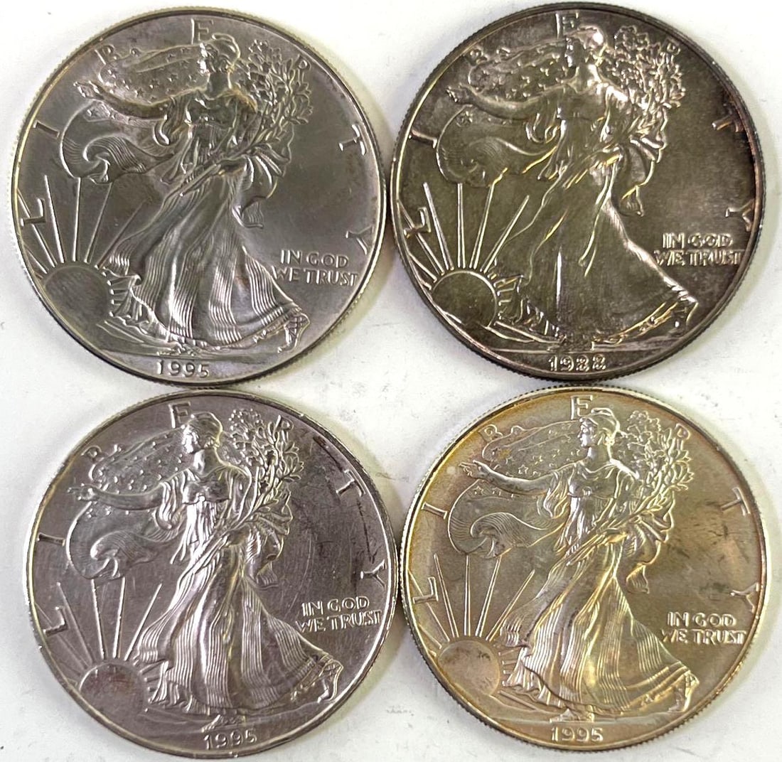 Group of 4 US Mint 1 oz .999 Fine Silver American Eagles: Group of 4 US Mint 1 oz .999 Fine Silver American Eagles