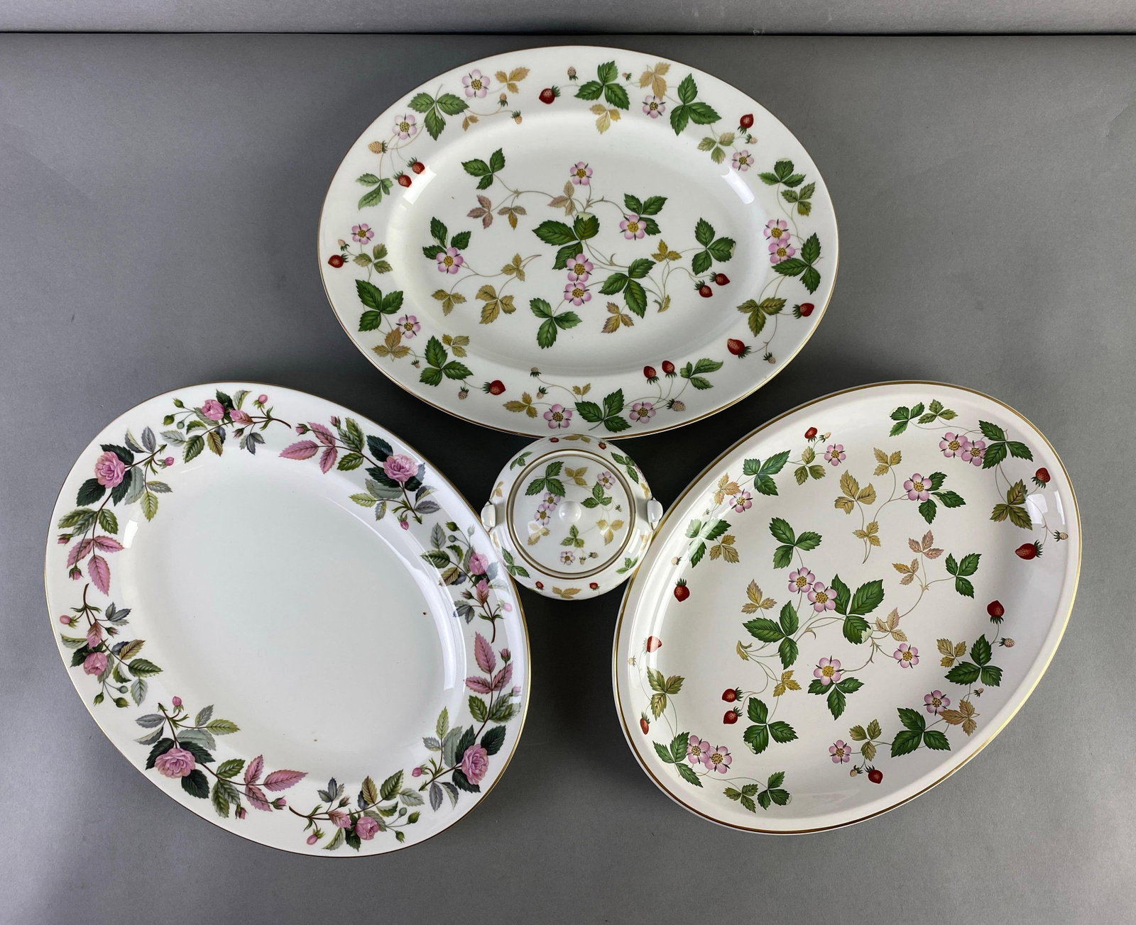 Group of 4 Wedgwood Porcelain Trays and Mug: Includes Strawberry and Hathaway-rose patterns, largest measures 14 x 11 inches