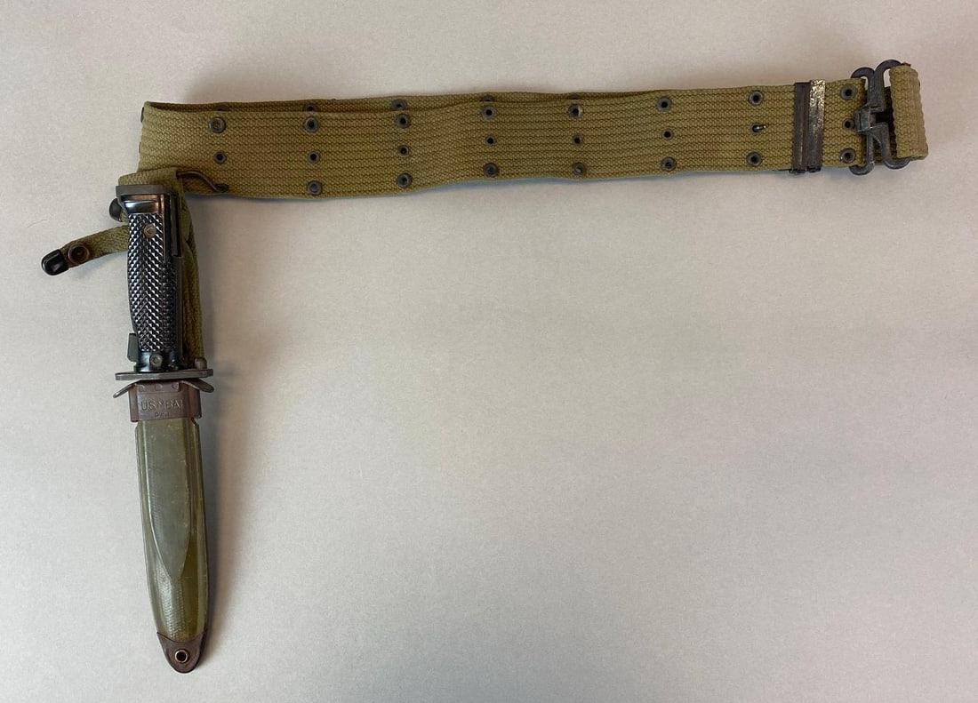 WW2 Era Army Bayonet Belt: Measures 11 1/2 x 2 1/2. Blade measures 6 3/4 inches.