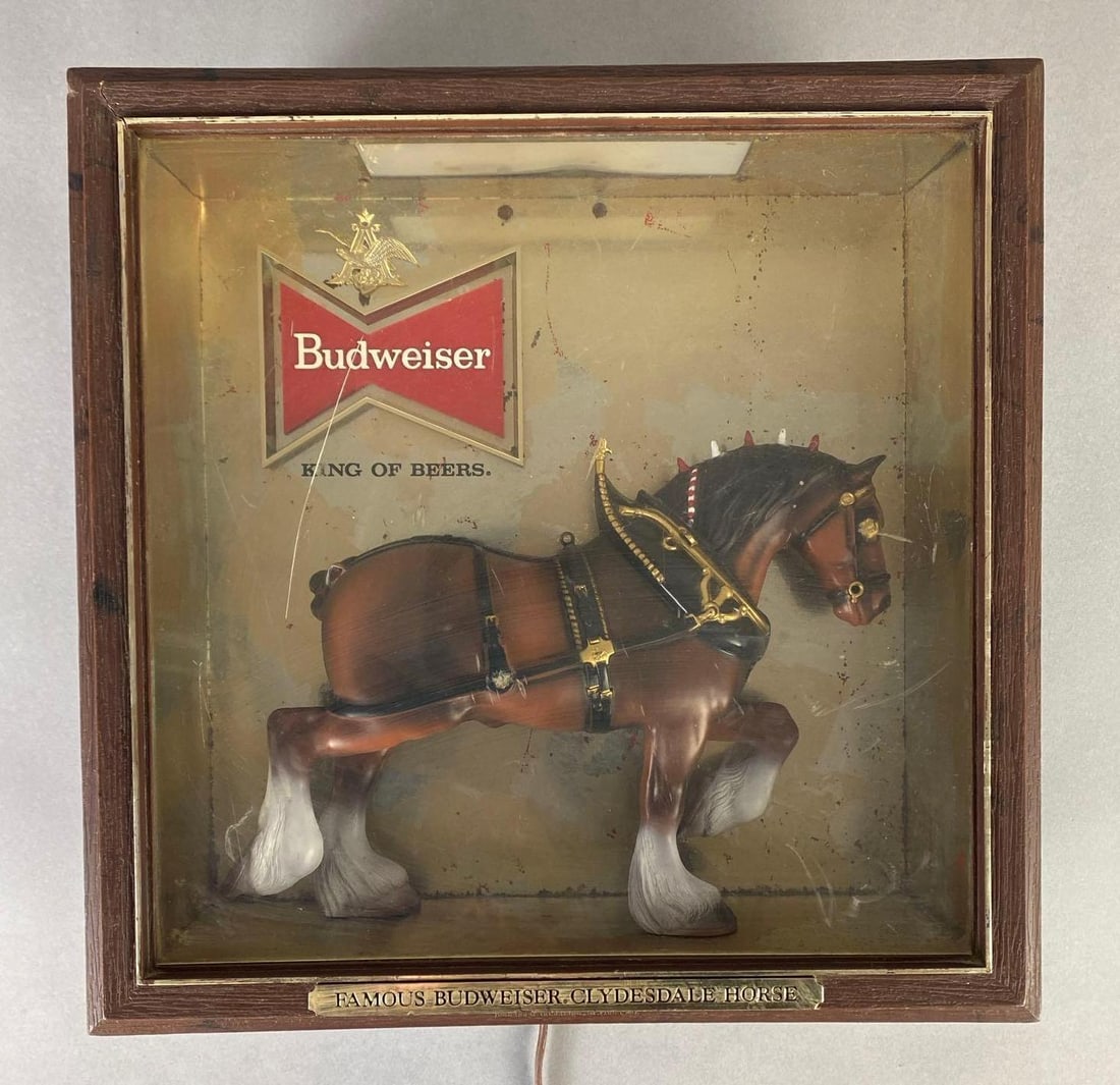 Budweiser Clydesdale Horse Light Up Advertising Beer Sign (1 of 3)