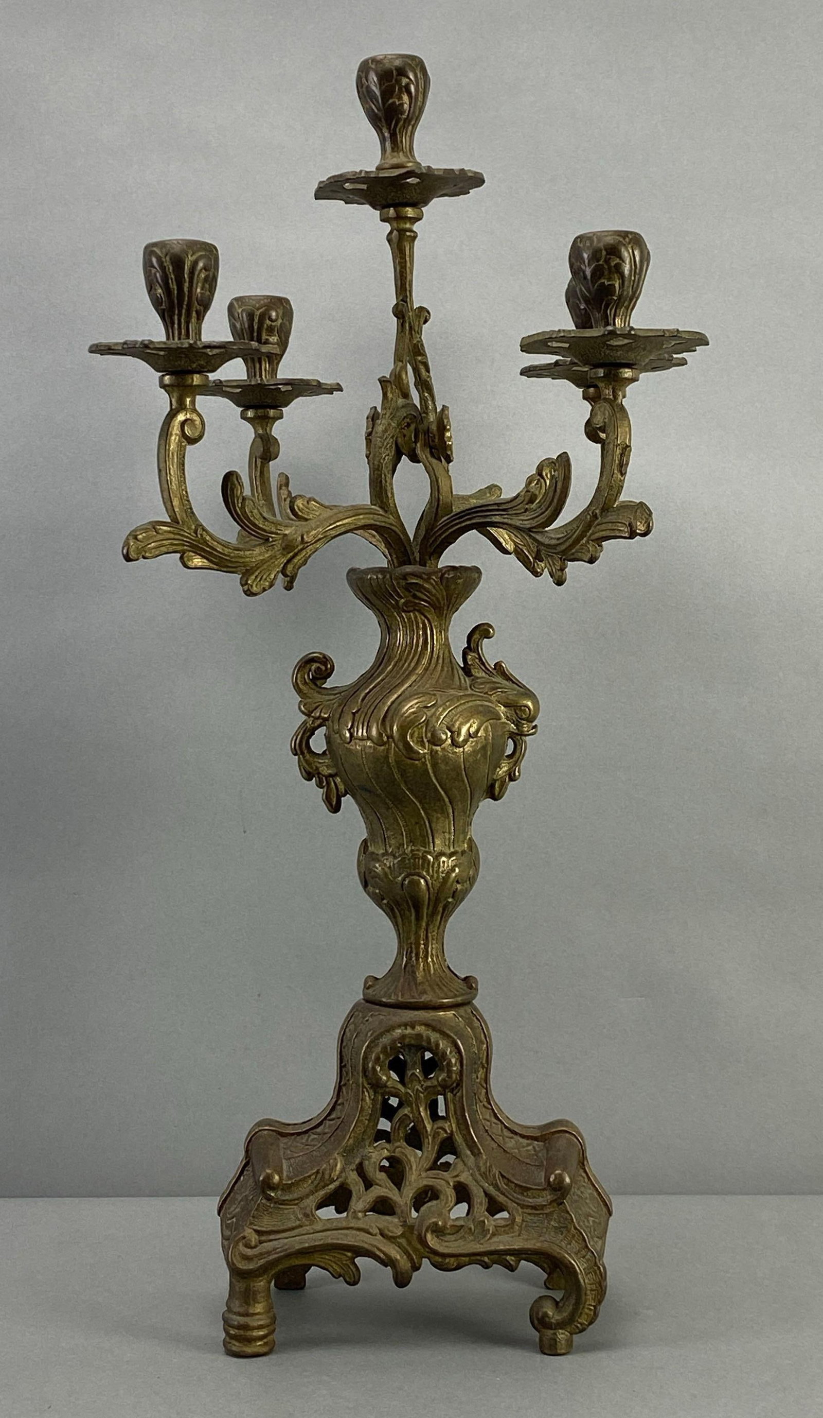 Antique Spanish Ornate 5 Arm Brass Candelabra: Measures 19 x 8 x 7 inches