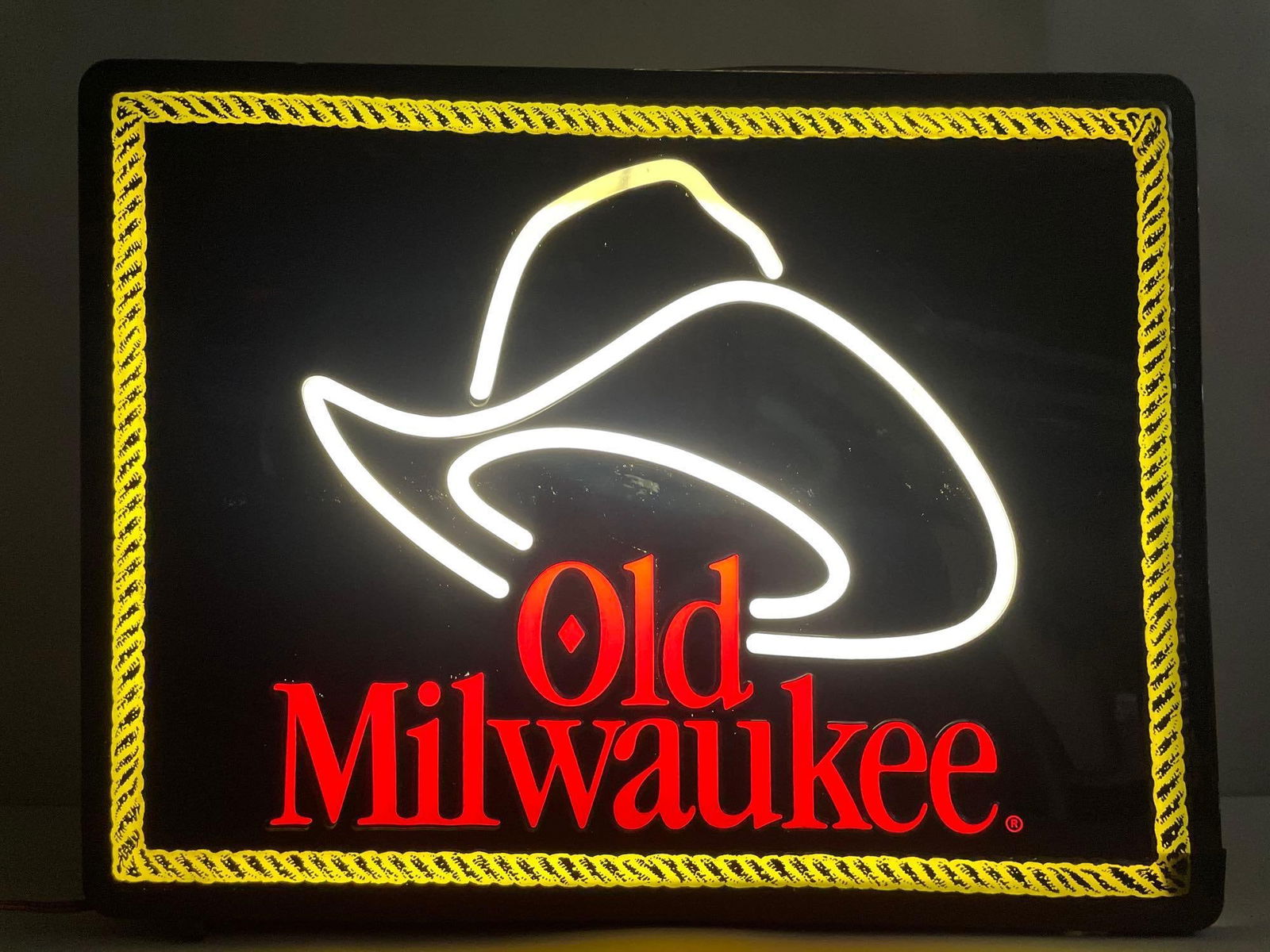 Old Milwaukee Beer Light-Up Advertising Sign (1 of 5)