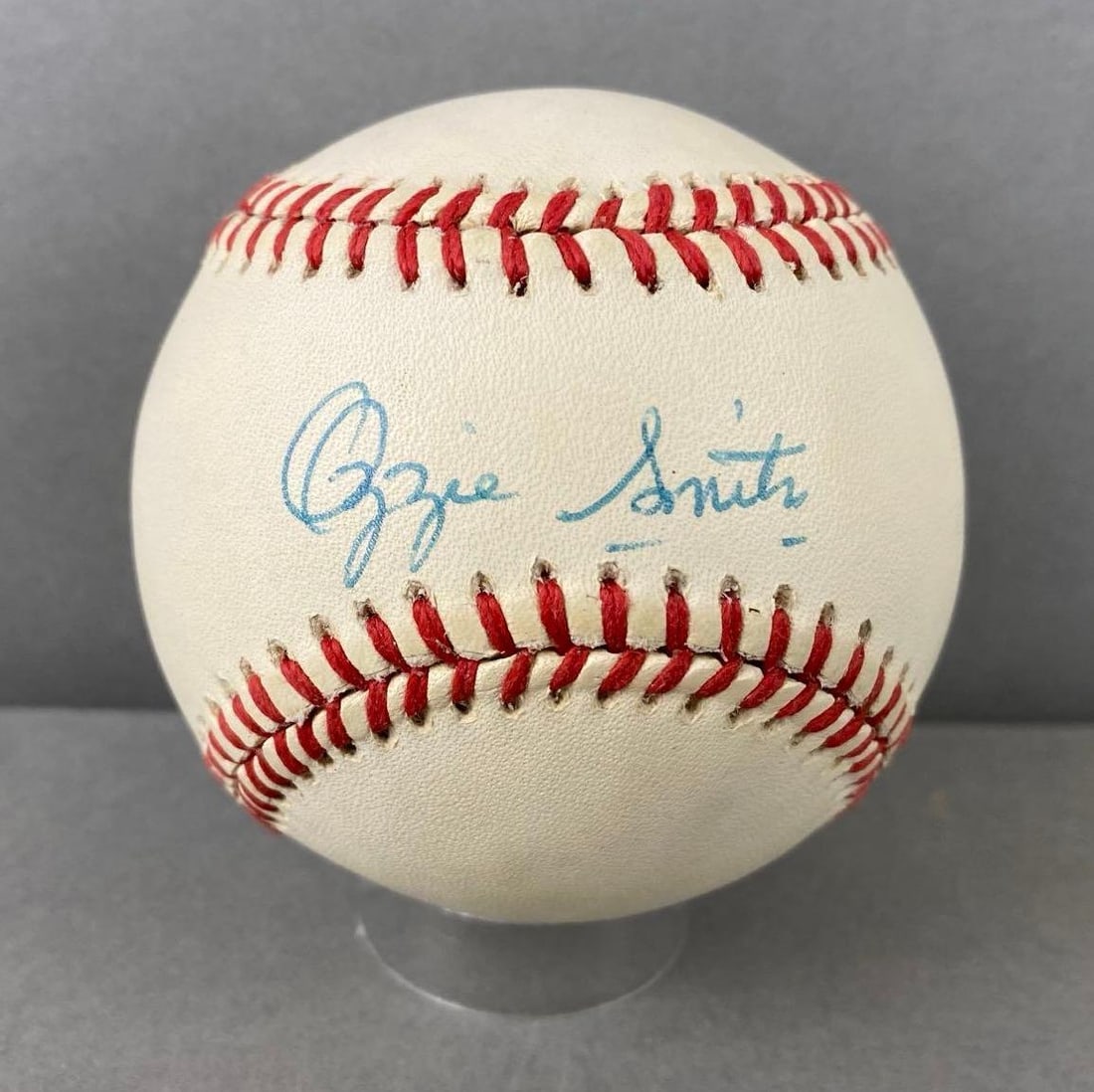 Ozzie Smith Rawlings MLB Baseball: Rawlings Haiti. Box measures 3 x 3 x 2 3/4 inches.