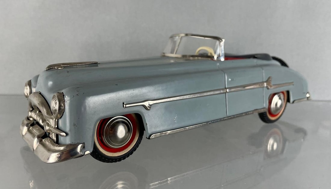 1950s Distler Packard Tin Litho Wind-up Car (1 of 5)