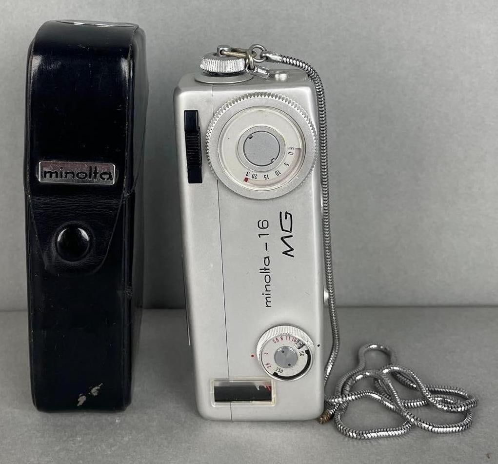 Minolta 16 MG Subminiature Film Camera (1 of 4)