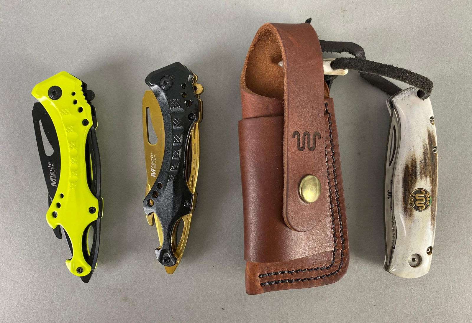 Group of 3 Folding Pocket Knives (1 of 2)