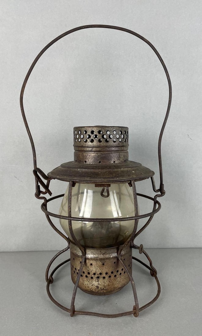 Antique Handlan Railroad Lantern (1 of 4)