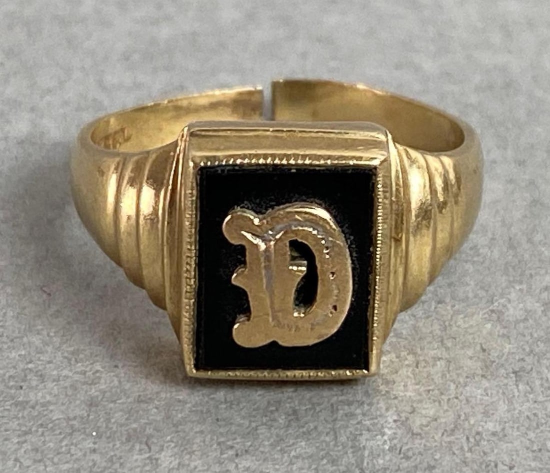 10K Gold B and L Mid Century Eduardian Style Mourning Ring: Size 7, previously cut on band, Total Weight 3.8 grams