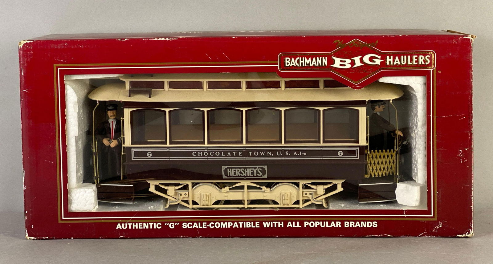 Bachmann Big Haulers G Scale Hersheys Closed Street Car: in original packaging, measures 15 inches in length