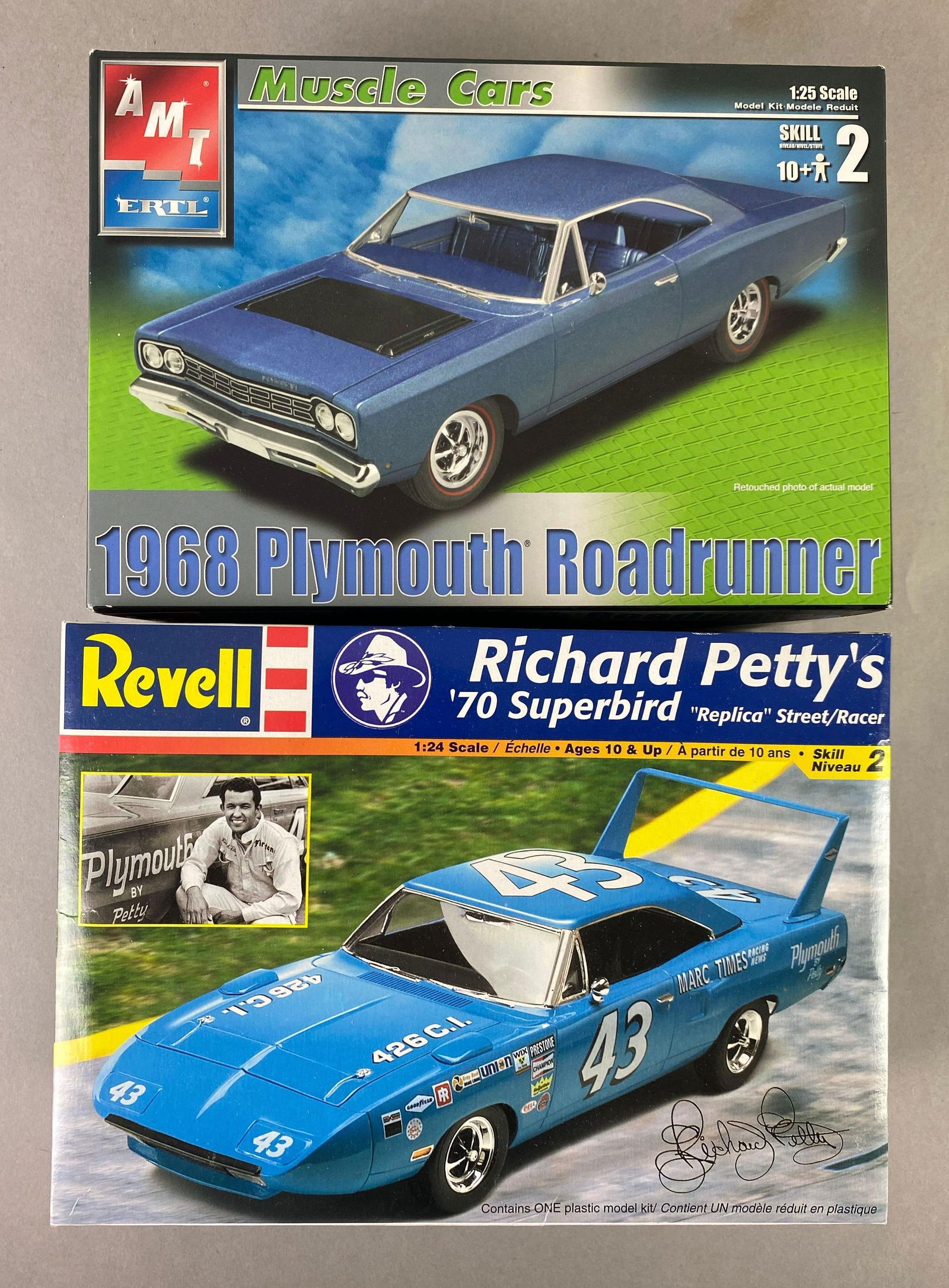 Group of 2 Classic Muscle Car Plastic Model Kit (1 of 2)