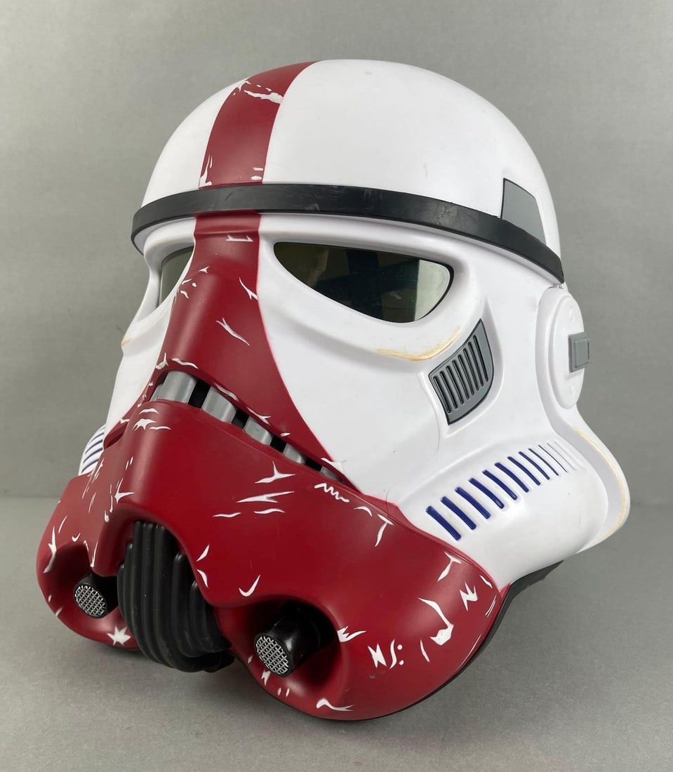 Hasbro Star Wars Black Incinerator Storm Trooper Electronic Helmet (1 of 5)