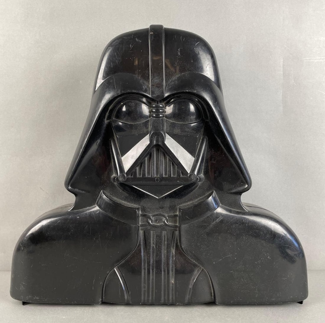 Star Wars The Empire Strikes Back Darth Vader Accessory Storage Chamber (1 of 2)