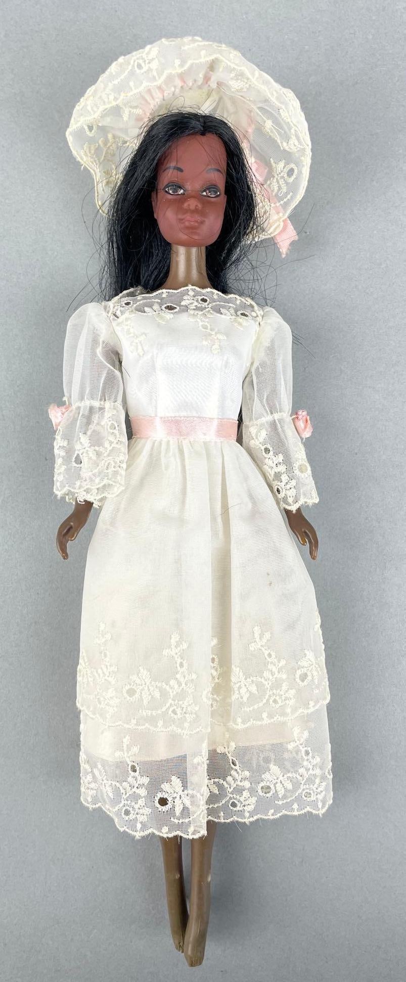 Mattel Malibu Christie Fashion Doll: 11 1/2 inch doll