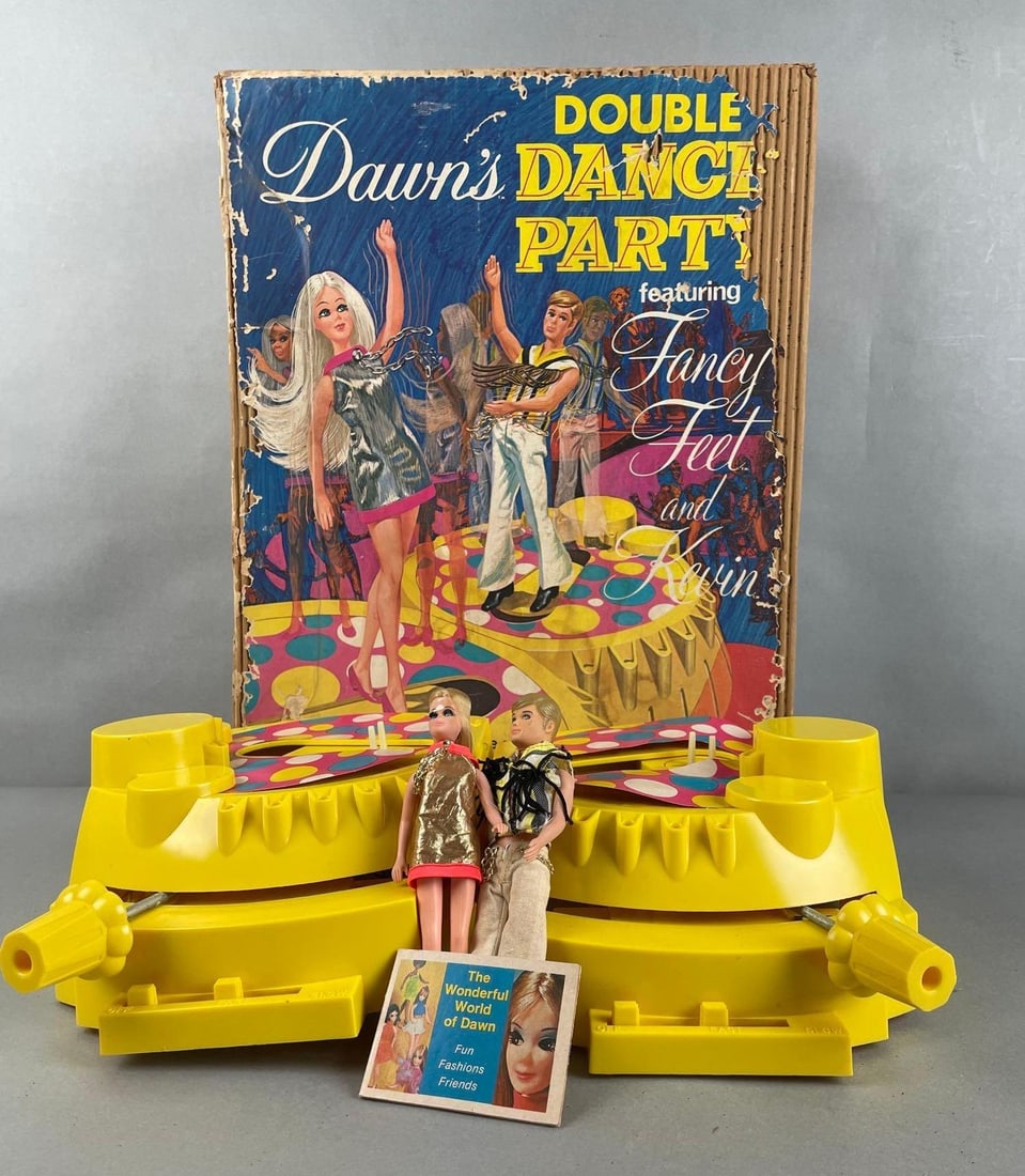 1971 Topper Toys Dawns Double Dance Party Play Set (1 of 3)