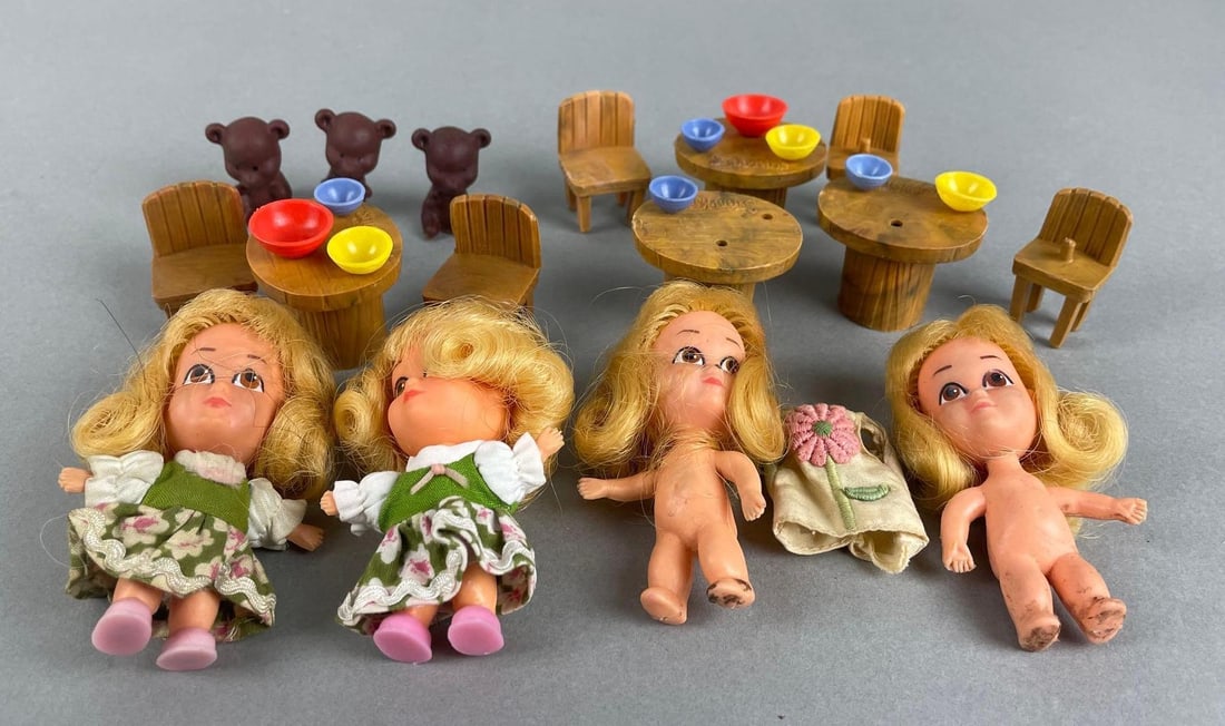 Group of Hasbro Storykins Goldilocks Figures and Accessories: Includes bears, tables and chairs. Missing some bowls. Dolls measure 3 inches