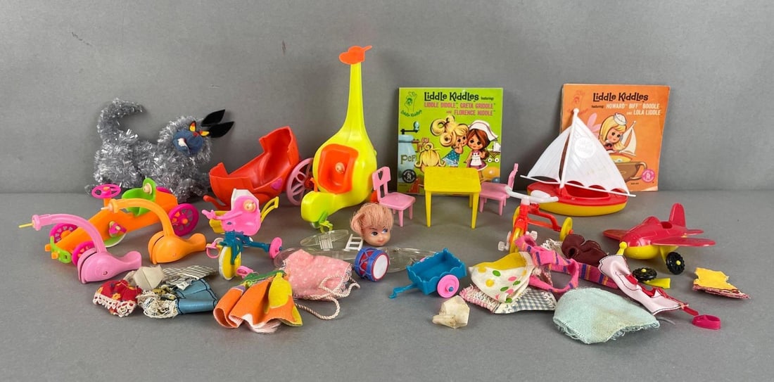 Group of Mattel Liddle Kiddle Accessories (1 of 2)