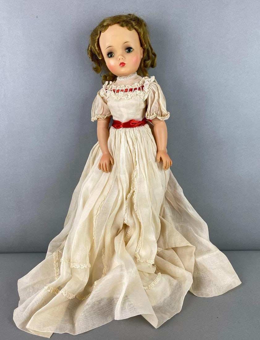 Madame Alexander Doll (1 of 4)