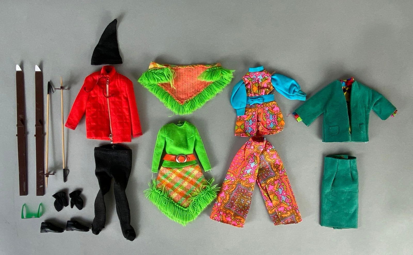 Group of Vintage Mattel Barbie and Ken Fashion Accessories (1 of 5)