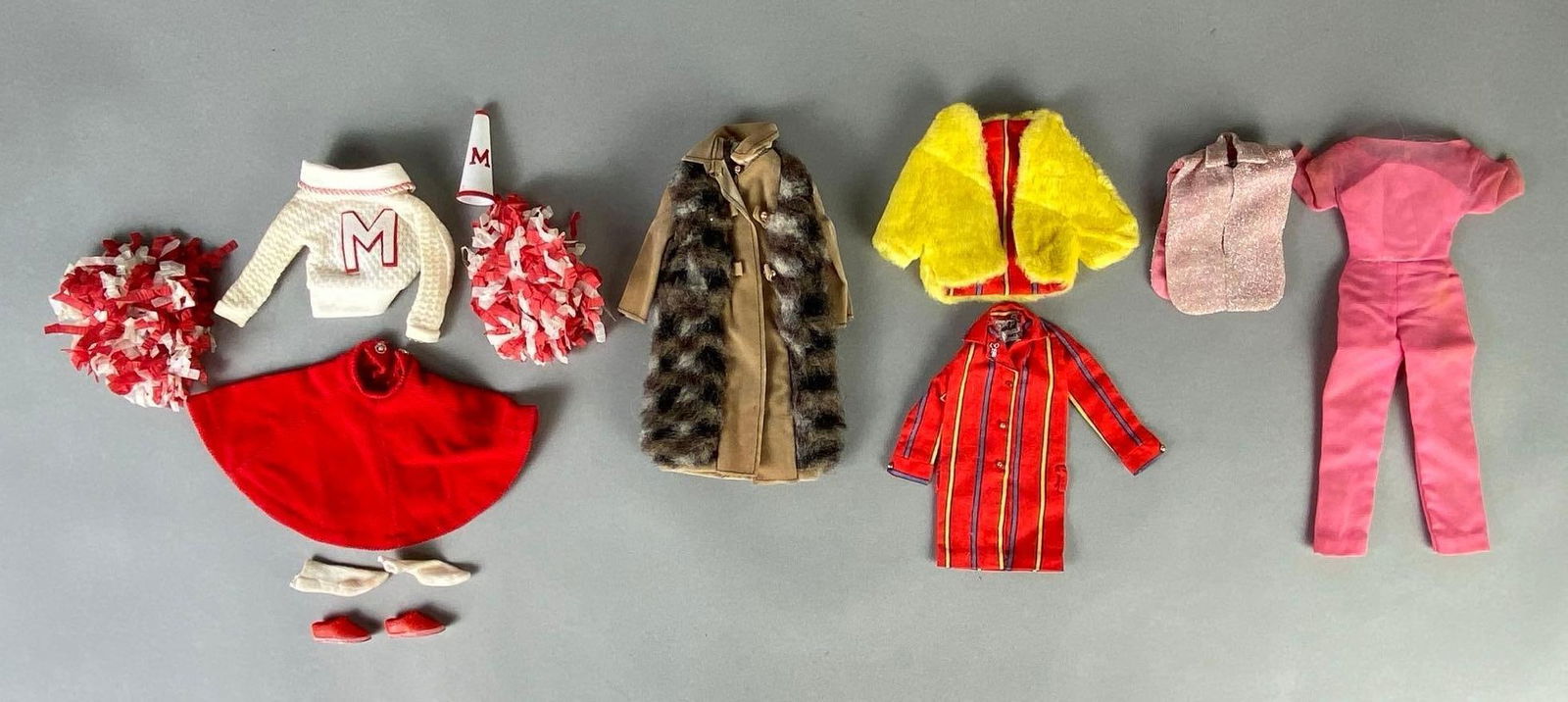 Group of Vintage Mattel Barbie Fashion Accessories (1 of 5)