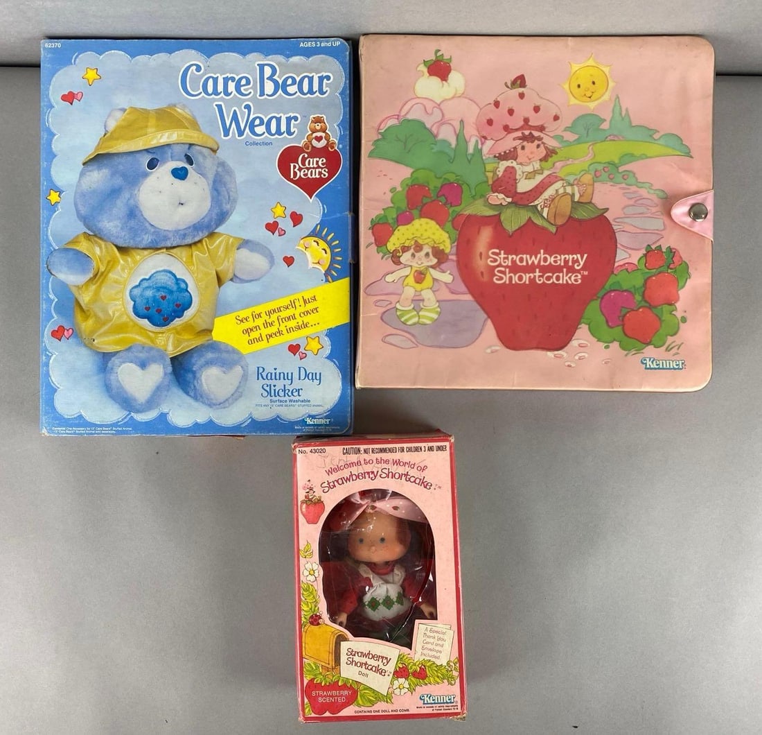 Group of 3 Early 80s Strawberry Shortcake and Care Bare Items (1 of 7)