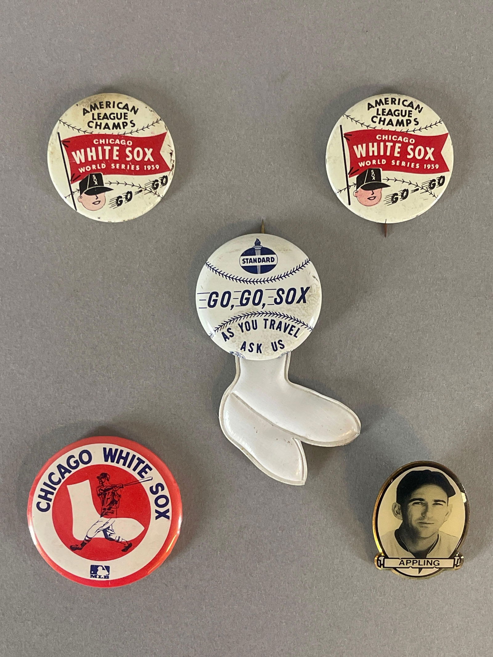 Vintage Chicago White Sox Pin Back Buttons (1 of 5)