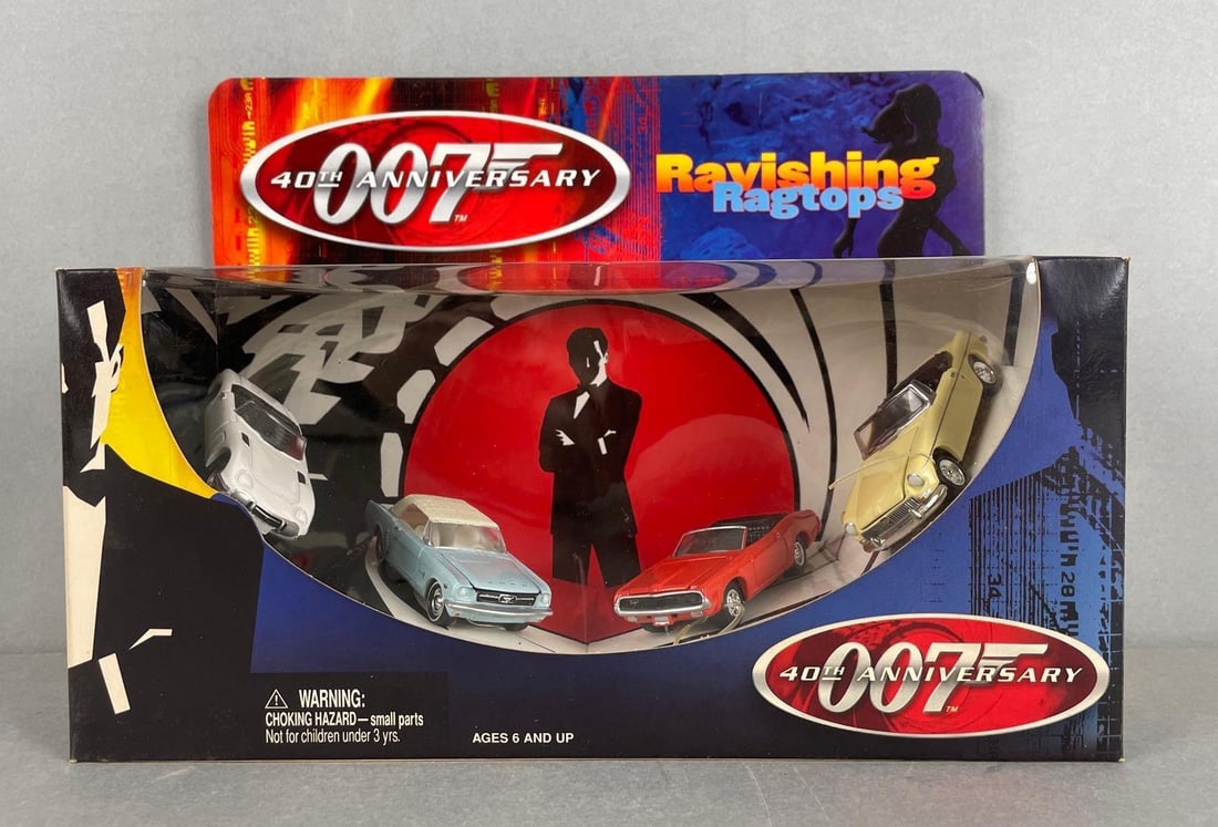 Johnny Lightning 40th Anniversary 007 Ravishing Ragtops Set: 1/64 scale die-cast cars, original packaging