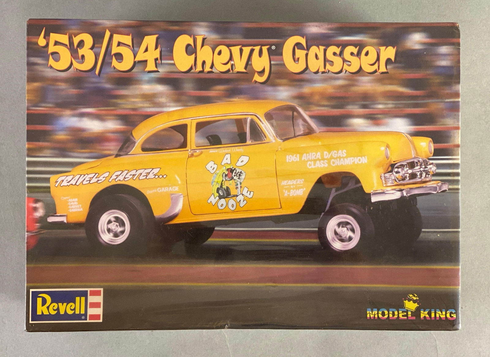 Revell 53/54 Chevy Gasser Wicked Wievly Plastic Model Kit (1 of 3)