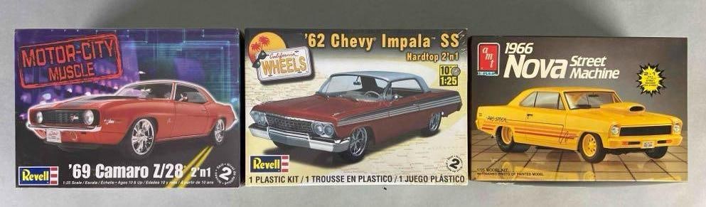 Group of 3 1960s Chevy Muscle Car Plastic Model Kits (1 of 3)