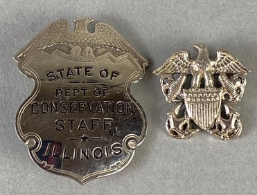 Group of 2 US Badges