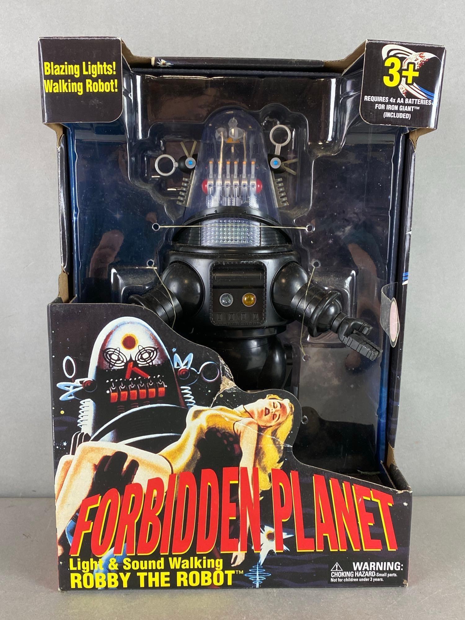Robby the Robot Forbidden Planet Action Figure (1 of 4)