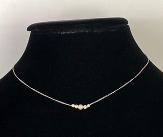 10K White Gold Pearl Necklace