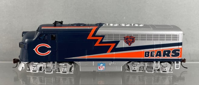 Hawthorne Village Chicago Bears Bachmann HO Scale Diesel Locomotive