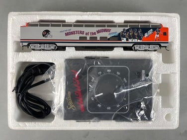 Hawthorne Village Chicago Bears Bachmann HO Scale Train Car and Transformer