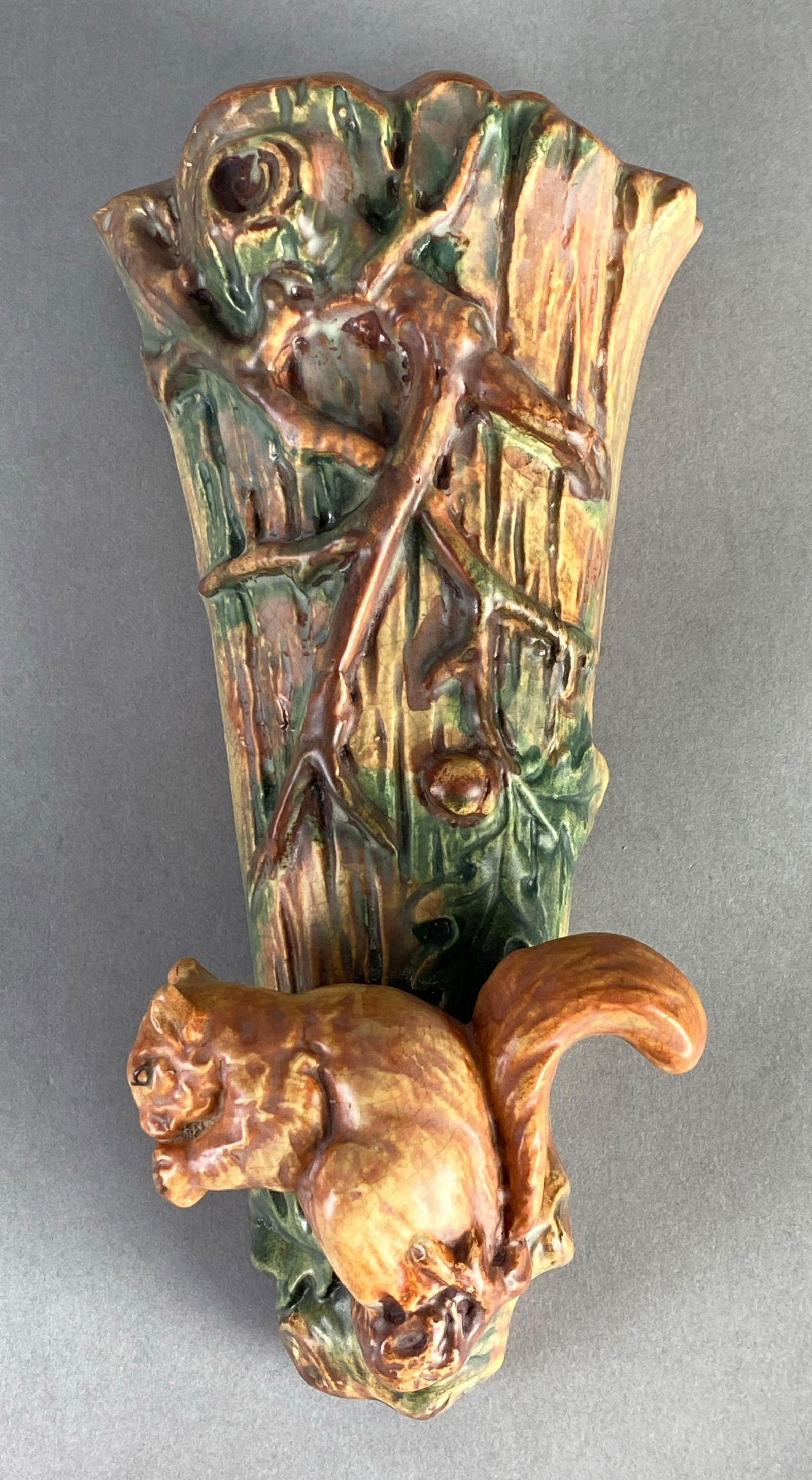 Weller Squirrel Wall Pocket Pottery (1 of 5)