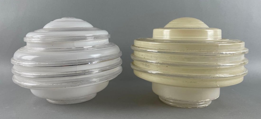 Group of 2 Art Deco Glass Ceiling Lamp Shades (1 of 3)