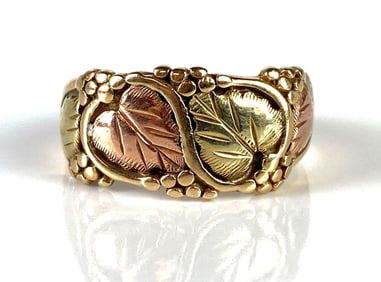 10K Black Hills Gold Grapevine Ring