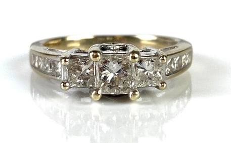14K White Gold Diamond Ring