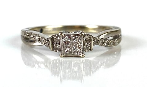 14K White Gold Diamond Ring