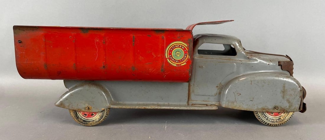 Vintage Marx Lumar Contractors Pressed Steel Dump Truck (1 of 6)