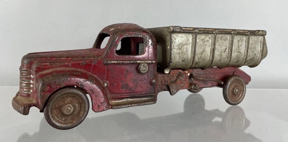 Antique Arcade International Cast Iron Dump Truck