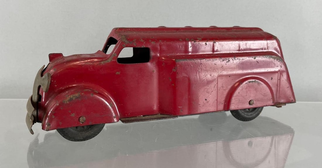 Marx Wyandotte Pressed Steel Gas Oil Tanker Truck (1 of 6)