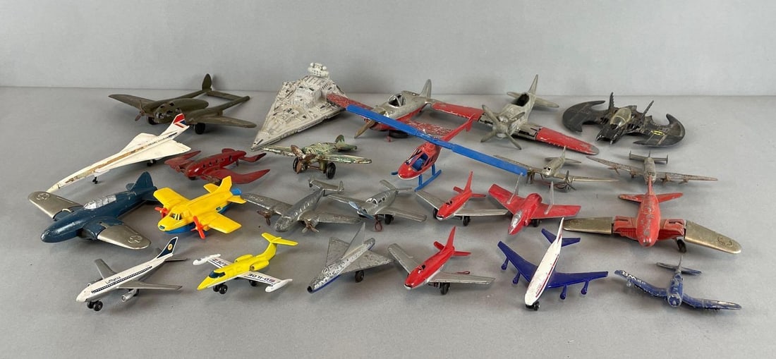Group of Assorted Die-Cast Planes and More (1 of 3)