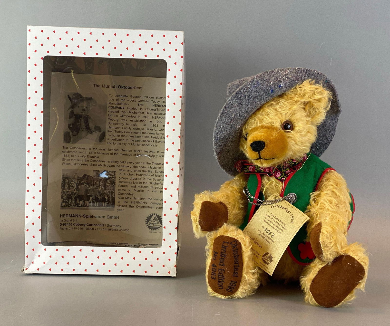 1995 Limited Edition Oktoberfest Teddy Bear (1 of 4)