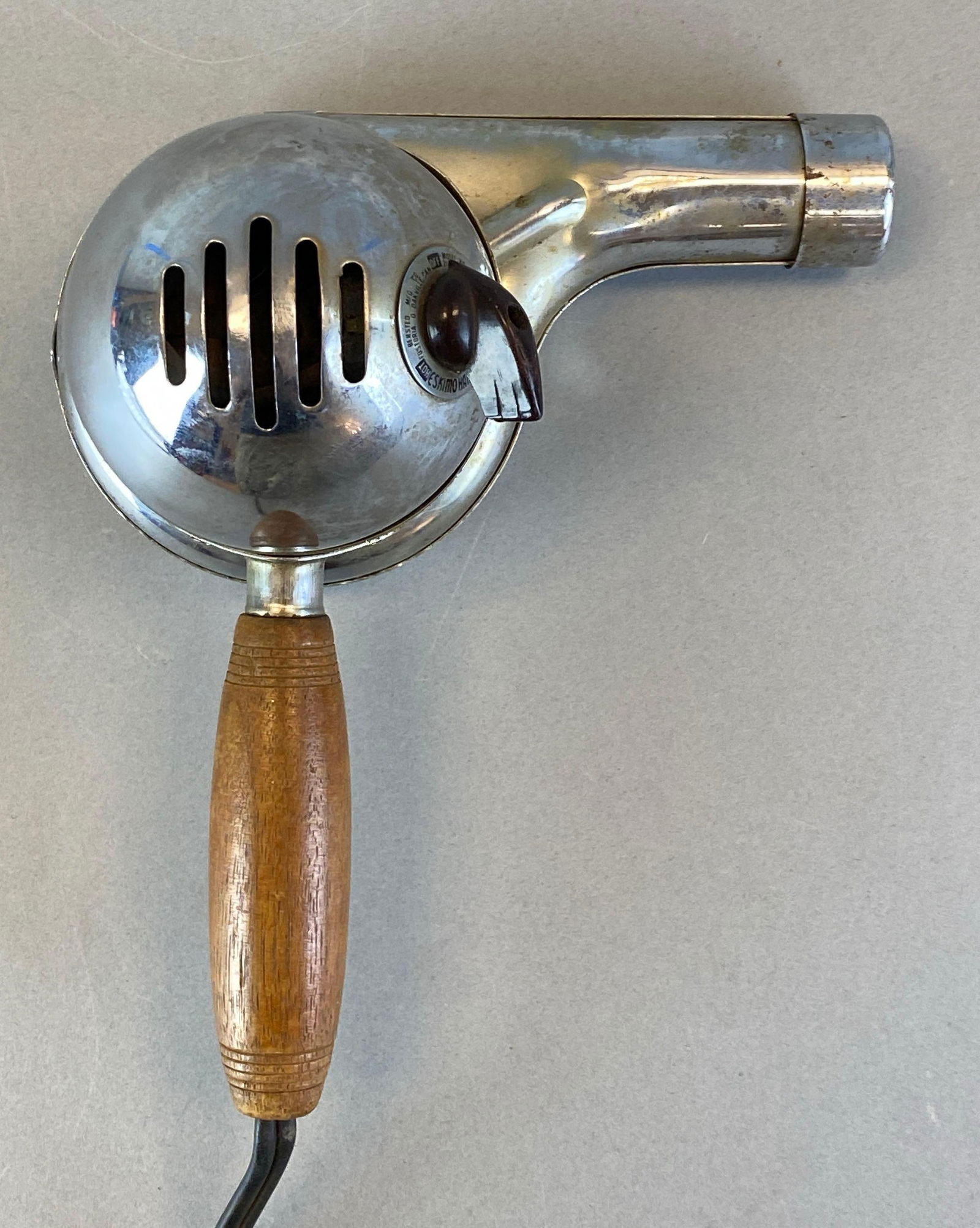 Eskimo Wood Handle Hair Dryer (1 of 3)