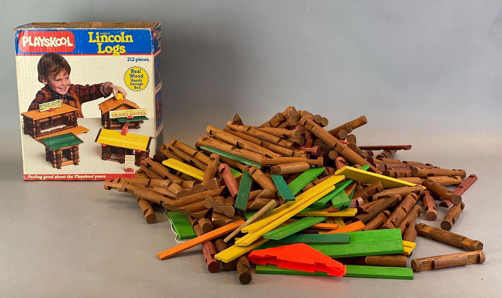 Group of Assorted Lincoln Logs Childrens Toys: Includes wall, slopes, roofs and more
