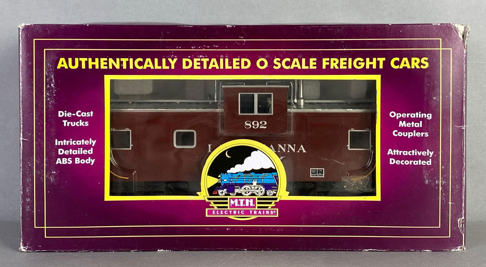 MTH O Scale Lackawanna Extended Vision Train Caboose (1 of 3)