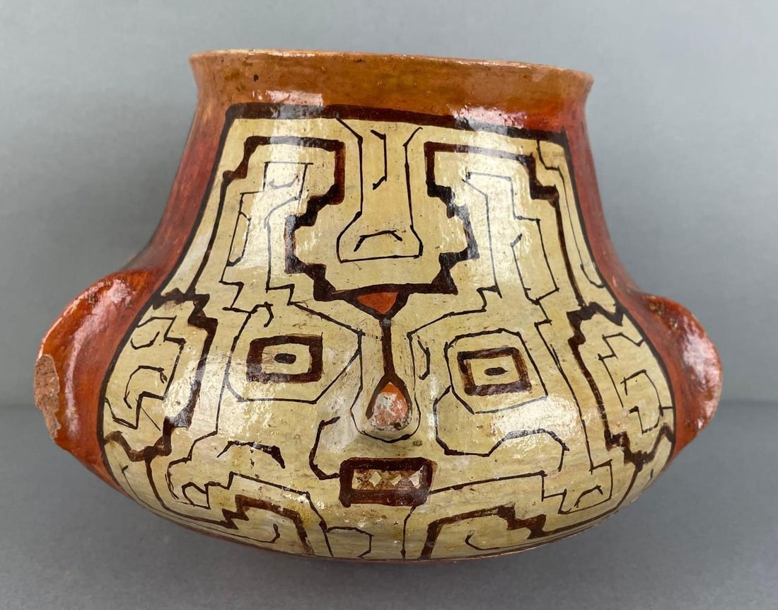 Peruvian Shipibo Pottery Vase with Face (1 of 2)