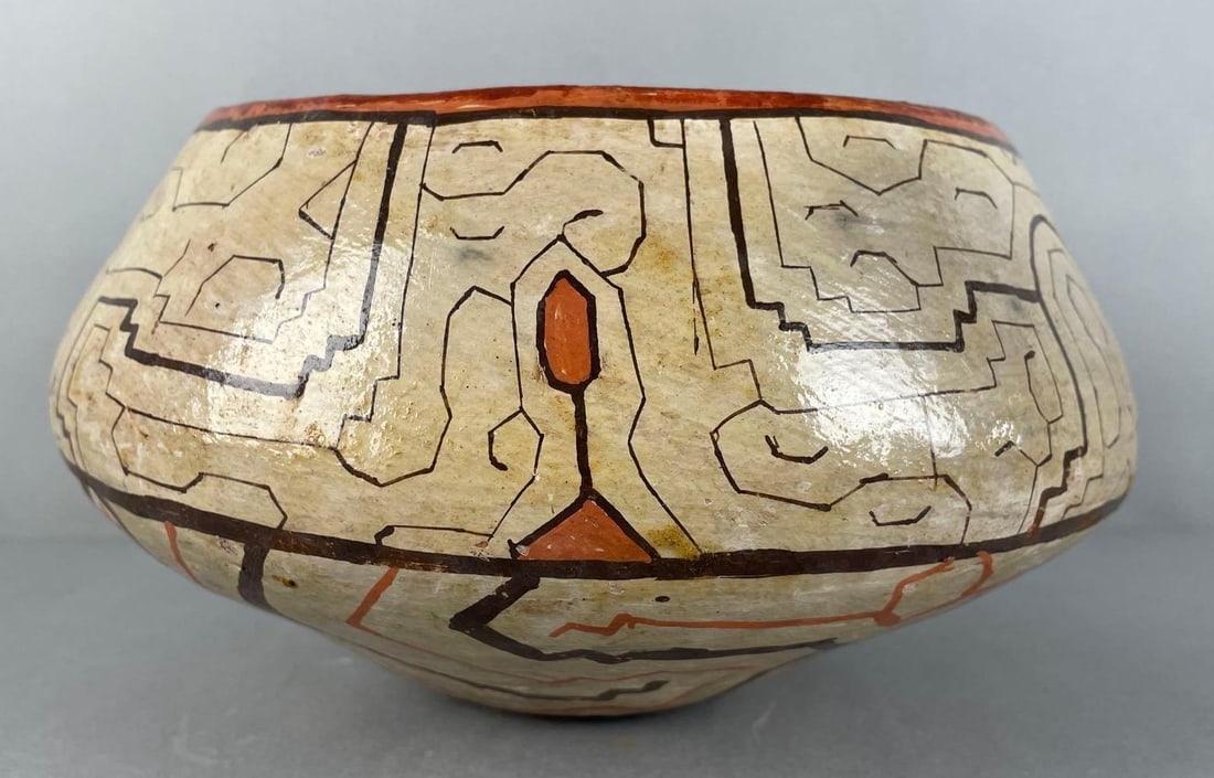 Peruvian Shipibo Pottery Bowl (1 of 5)