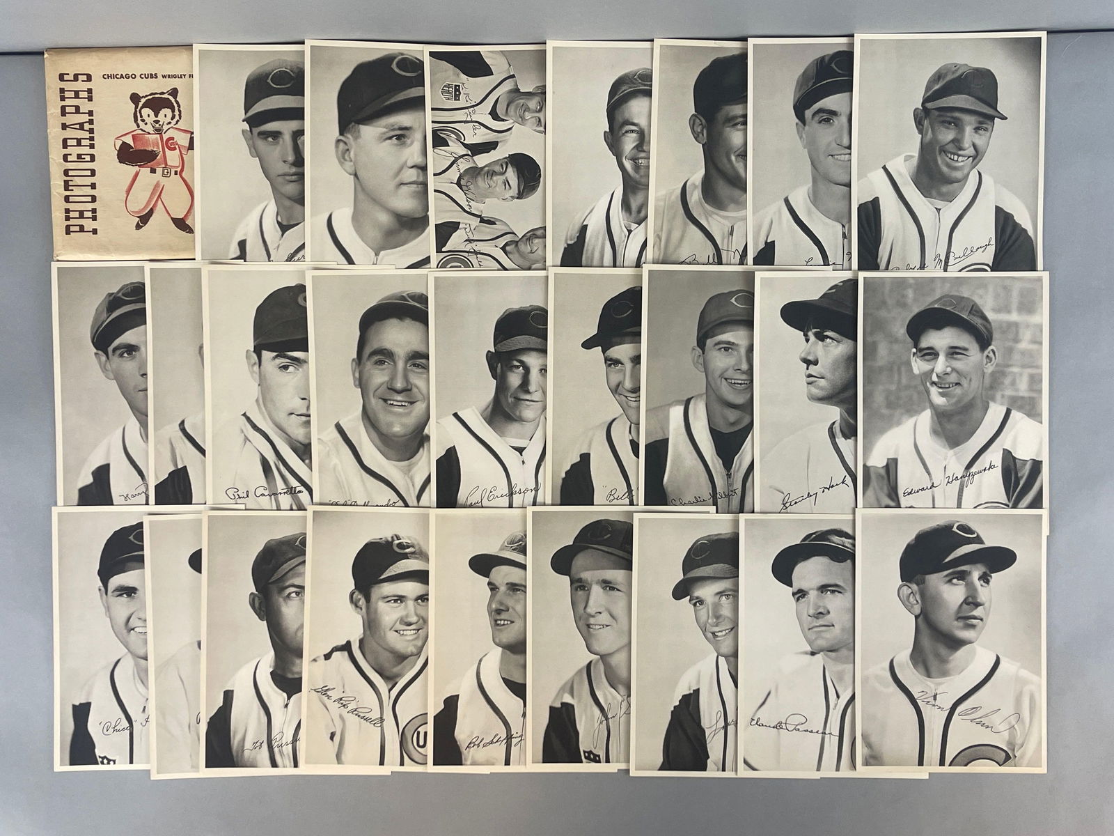 1942 Chicago Cubs Team Issued Photo Set with Original Envelope (1 of 4)